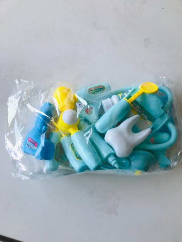 (23) PCS DOCTOR TOYS B93