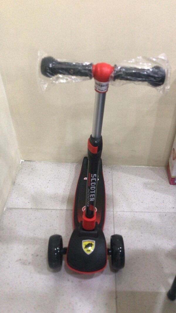 WhatsApp Image 2025-03-11 at 16.53.19_a49d2437 Ferrari Scooter