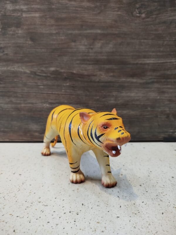 RUBBER TIGER medium