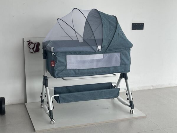 Bassinet for Baby,  4 in 1 Portable Bassinet Bedside Sleeper with Wheels Mosquito Net & Storage Basket, 6 Height Adjustable Rocking Bassinet for Newborn Baby |LUXARY BABY CR LBS AT-618